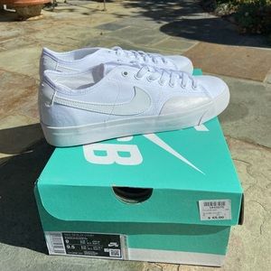 BNWT Nike SB Blazer Courts size men’s 8 & women’s 9.5